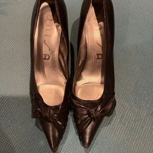 Anthropologie black leather bow pumps heels